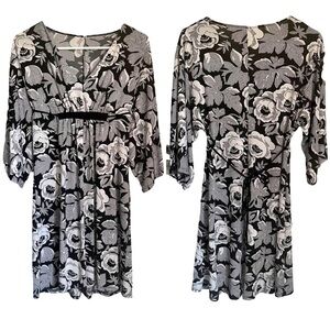 BLU Heaven Black and White Floral Empire Dress V Neck Tie at Waist Wide Sleeve M
